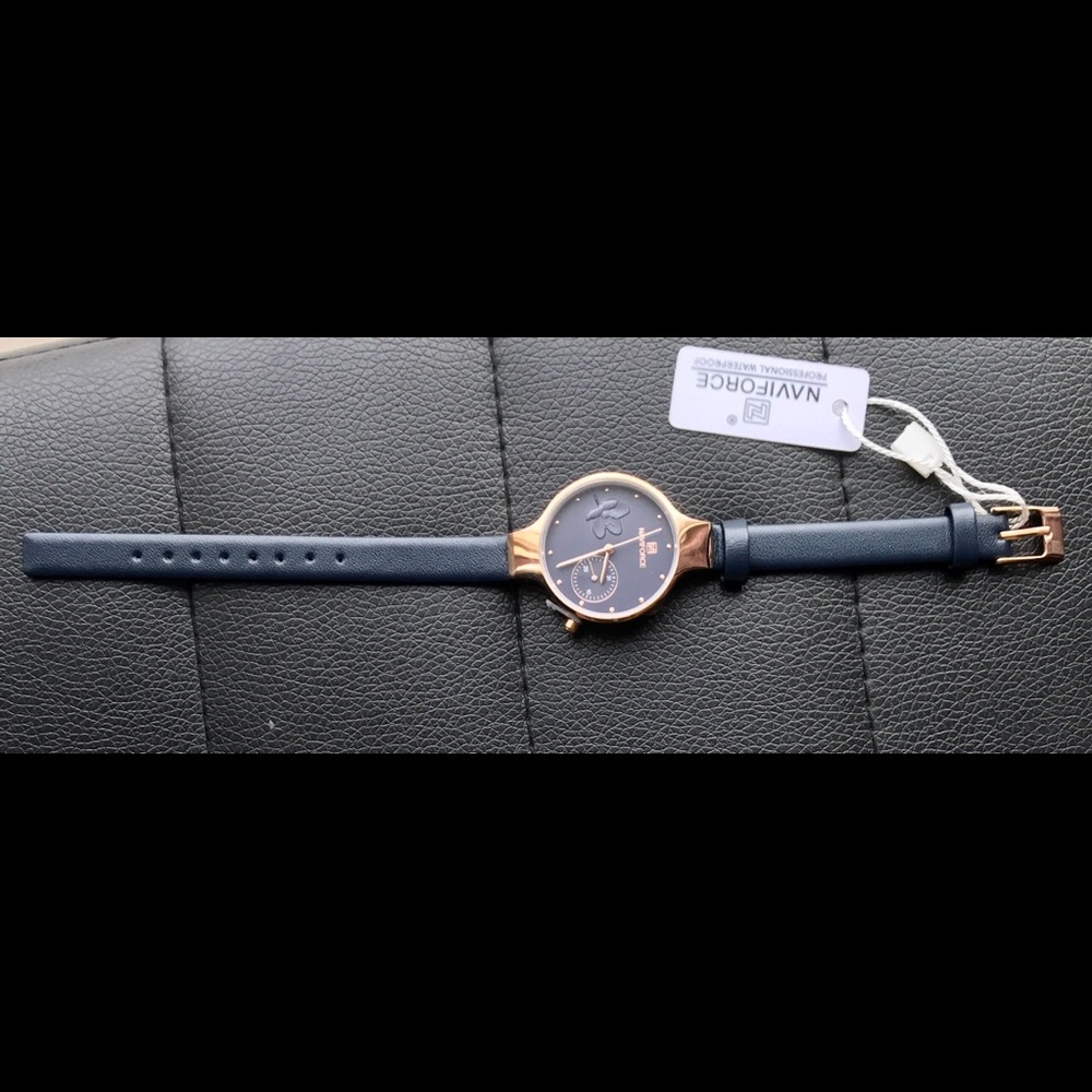 🌹Beautiful Watch  For Women 🌹💋❤️ - Picture 3 of 4